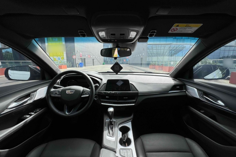 凯迪拉克CT4 2023款 25T 豪华型中控内饰7002