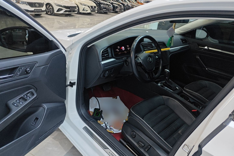 大众 凌渡 2021款 280TSI DSG豪华魅影版中控内饰20