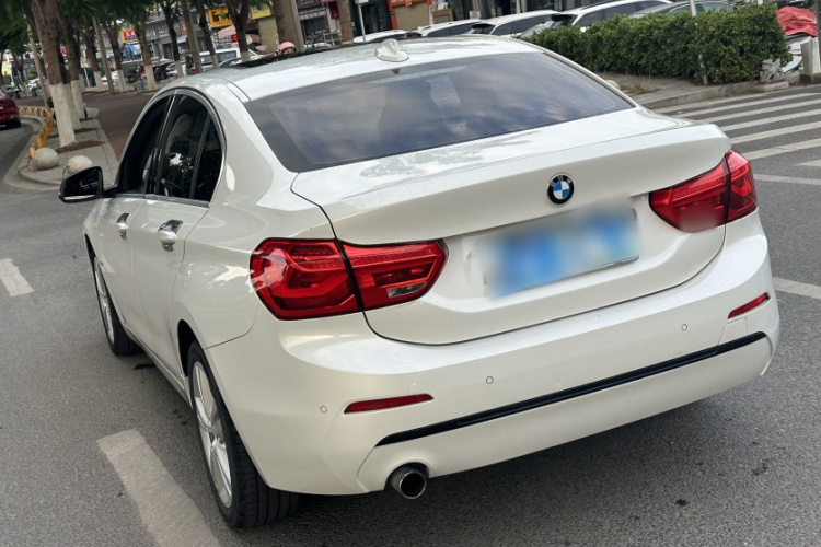 宝马1系 2017款 118i 设计套装型车身外观6011