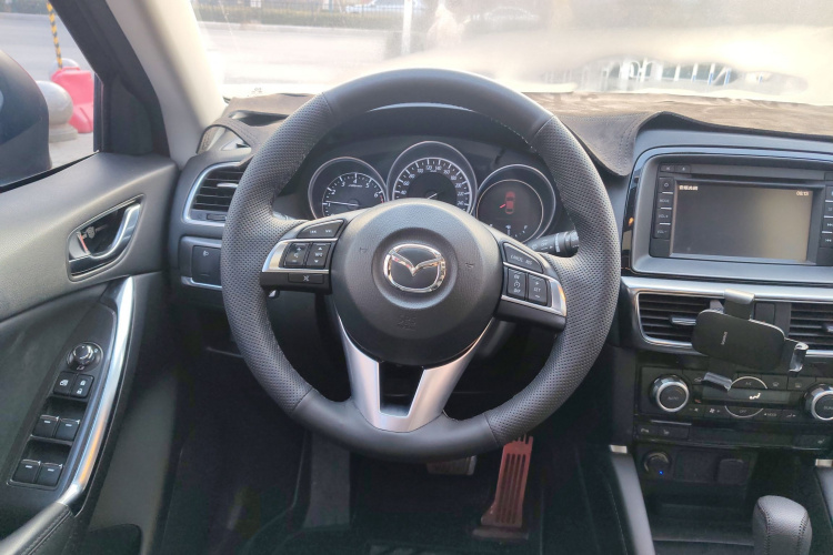 马自达CX-5 2015款 2.5L 自动四驱尊贵型中控内饰13