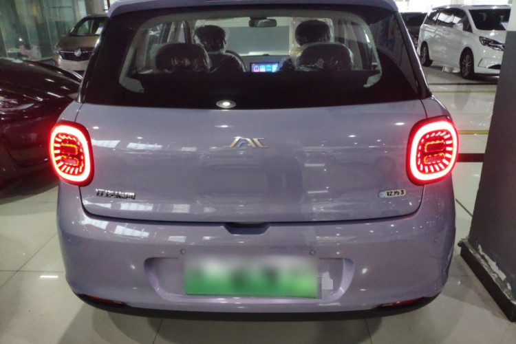 江淮钇为 钇为3 2024款 挚爱版 330km Lite车身外观6