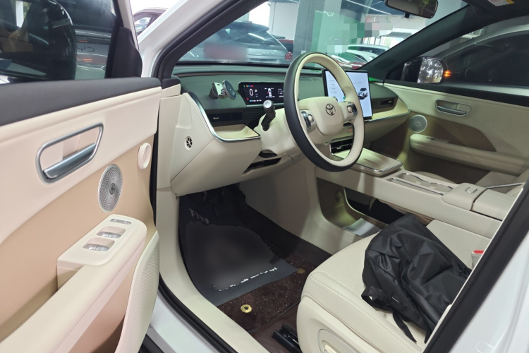 丰田 铂智3X 2025款 520 Pro中控内饰7003