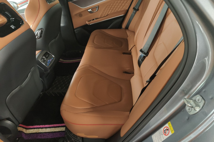 比亚迪 汉 2022款 EV 创世版 610KM四驱尊享型中控内饰7004