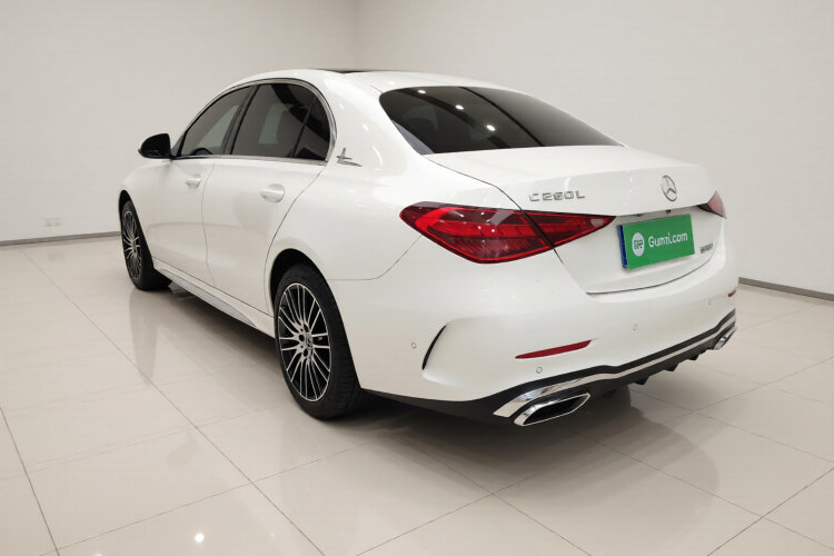 奔驰C级 2024款 C 260 L 运动版车身外观5
