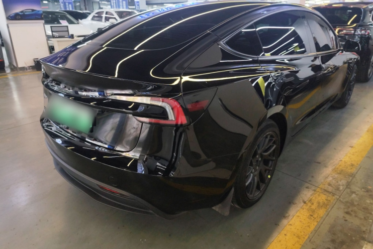 特斯拉 Model 3 2023款 后轮驱动版车身外观6005