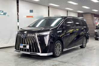 广汽传祺 传祺M8 2023款 宗师系列 双擎 御尊版