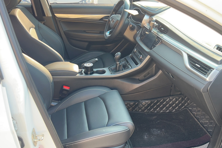 吉利汽车 帝豪 2019款  领军版 1.5L 手动豪华型 国VI中控内饰7004