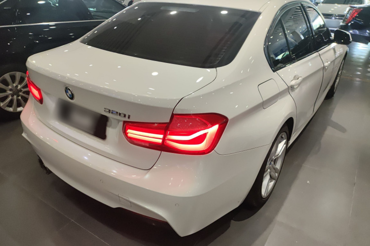 宝马3系 2019款 320i M运动套装车身外观6005