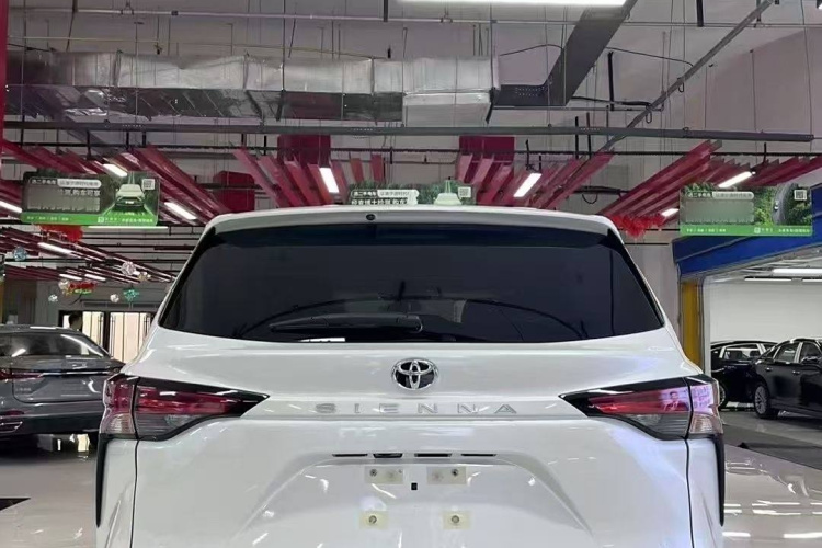 丰田 赛那SIENNA 2024款 2.5L混动 舒适版车身外观6001