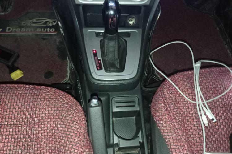 大众 朗逸 2013款 改款经典 1.6L 自动风尚版局部细节18