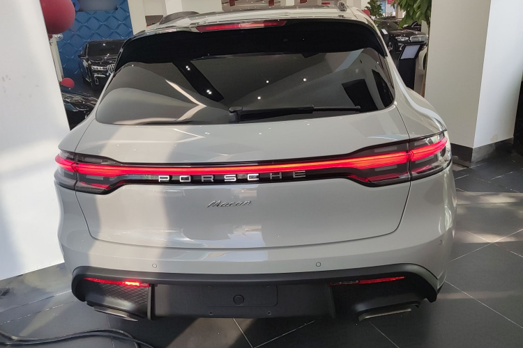 保时捷 2023款 Macan 2.0T车身外观6