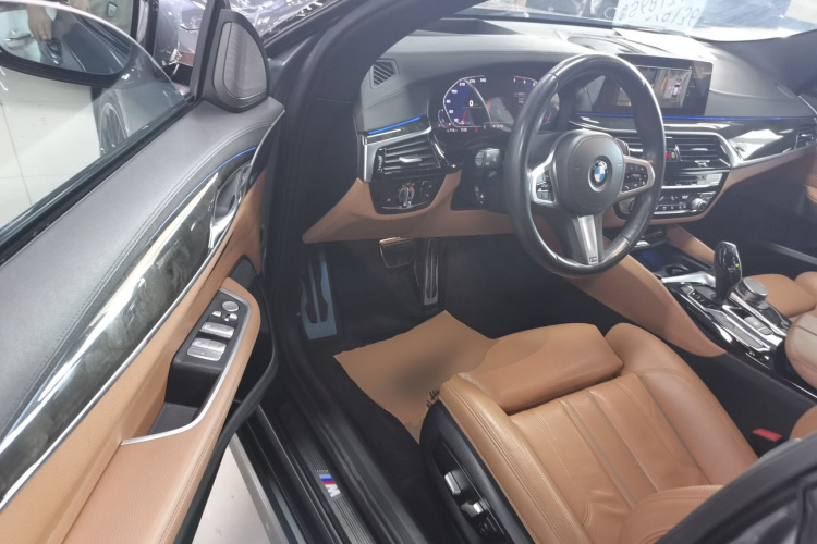 宝马6系GT 2020款 630i M运动套装中控内饰20