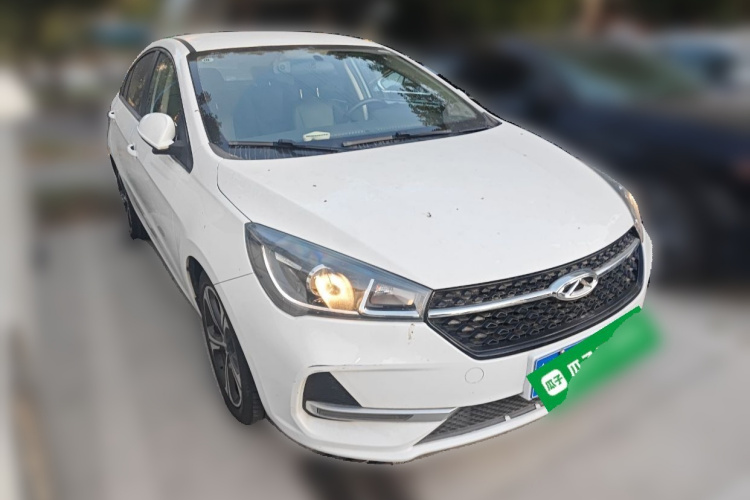 奇瑞 艾瑞泽5 2019款 改款PRO 1.5L CVT青春版 国VI车身外观3