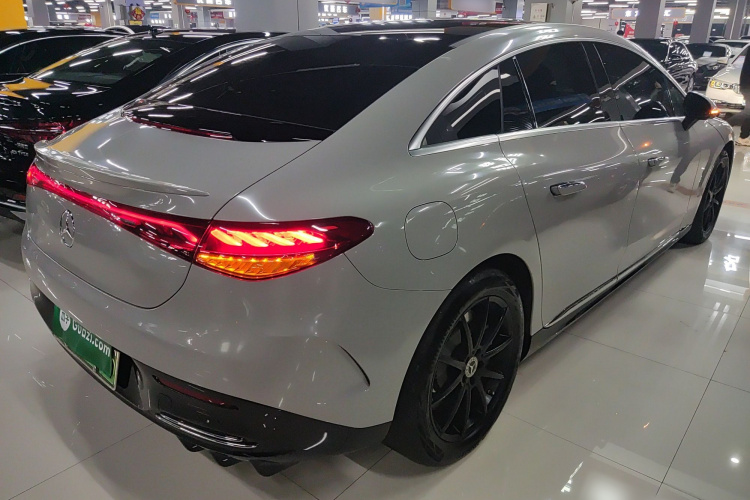 奔驰EQE 2022款 350 先锋版车身外观6006