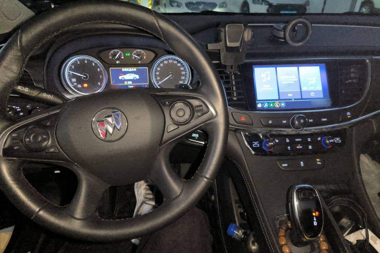 别克 君越 2021款 652T 豪华型中控内饰13