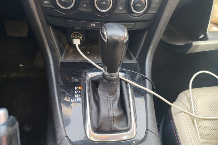 马自达 阿特兹 2014款 2.0L 蓝天豪华版局部细节18