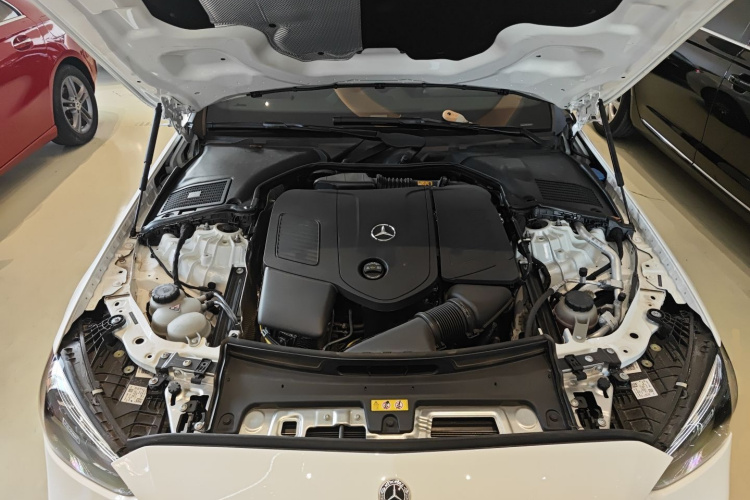 奔驰C级 2025款 C 260 L 运动版机舱底盘24