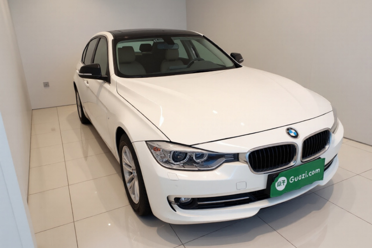 宝马3系 2015款 320Li 超悦版时尚型车身外观3