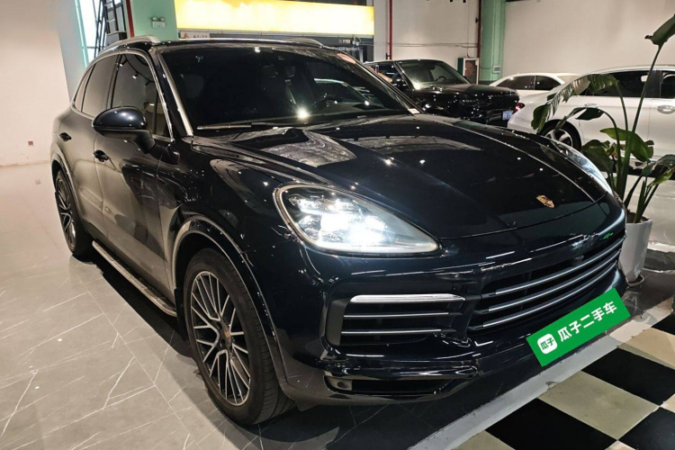 保时捷 2019款 Cayenne 3.0T车身外观3