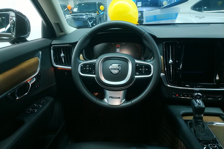 沃尔沃S90 2017款 T5 智雅版中控内饰13