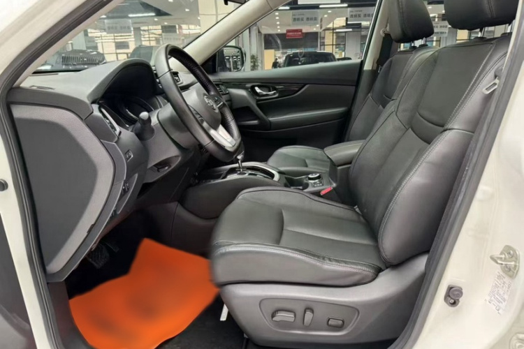 日产 奇骏 2021款 2.5L CVT 4WD XL ITS豪华纪念版中控内饰7006