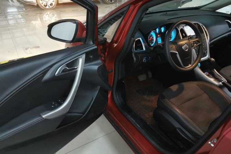 别克 英朗 2014款 XT 1.6L 自动时尚版中控内饰20