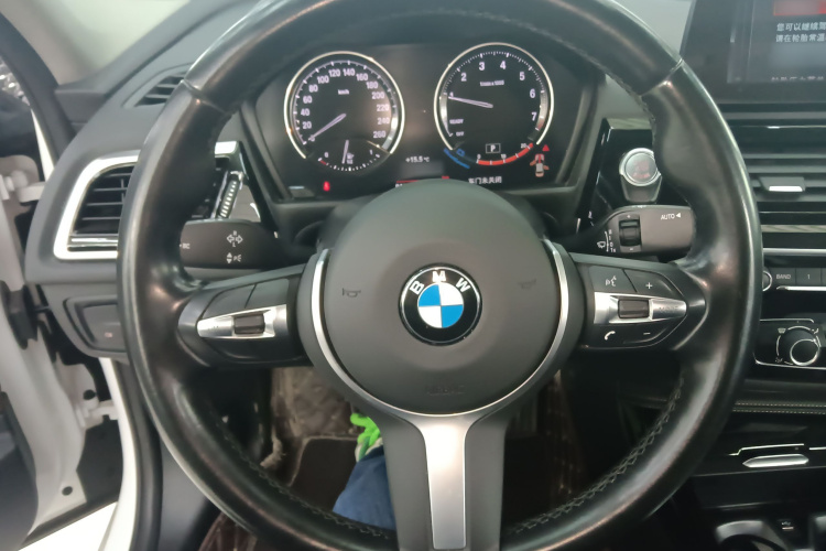 宝马1系 2022款 120i M运动曜夜版局部细节13