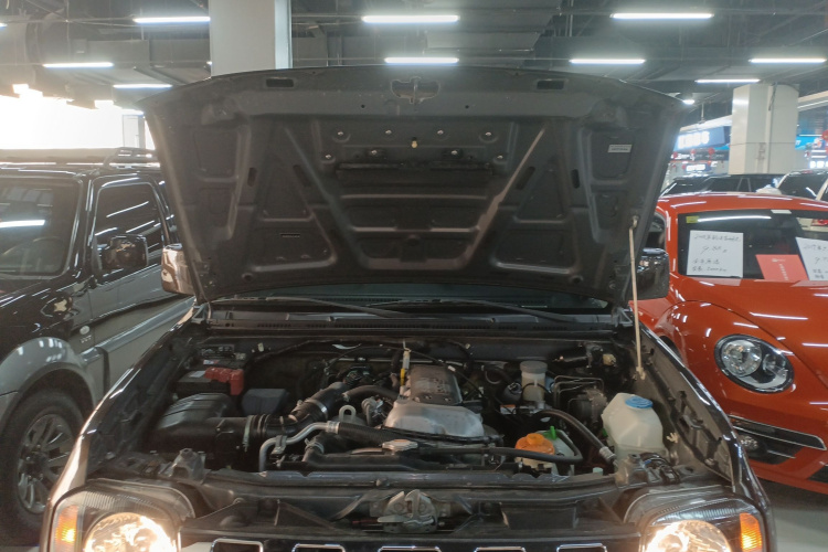 铃木 吉姆尼 2015款 1.3 AT JLX局部细节24