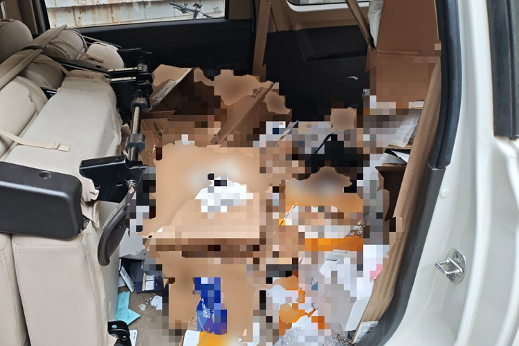 五菱汽车 五菱宏光 2019款 1.5L S标准型国VI LAR中控内饰7004