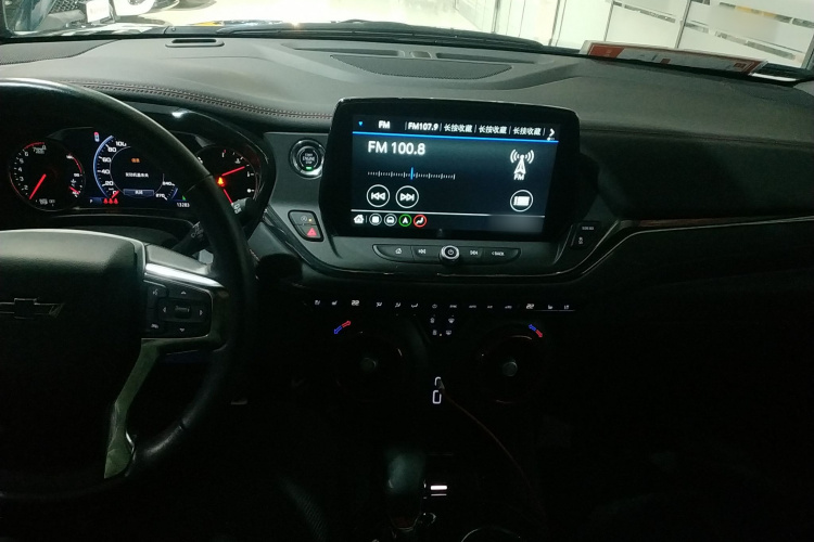 雪佛兰 开拓者 2023款 轻混 650T RS Twin-Clutch四驱 擎版中控内饰7002