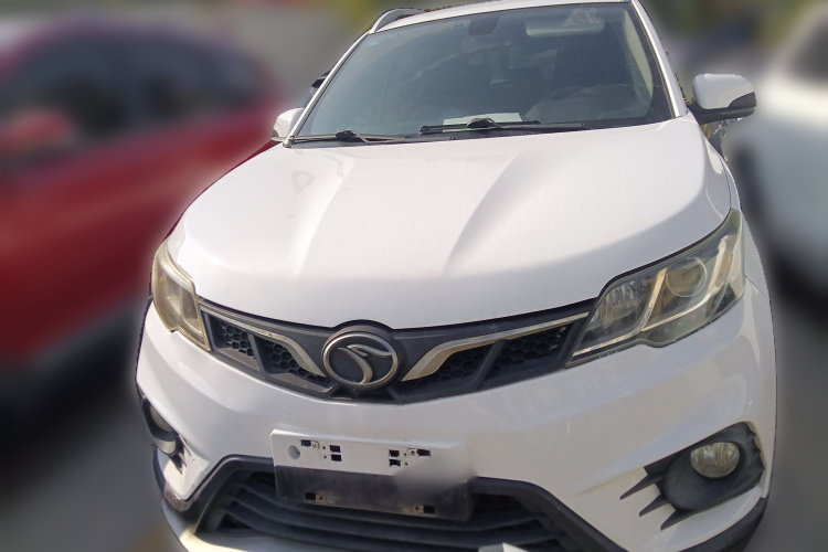 东南DX3 2018款 1.5T CVT尊贵型车身外观2