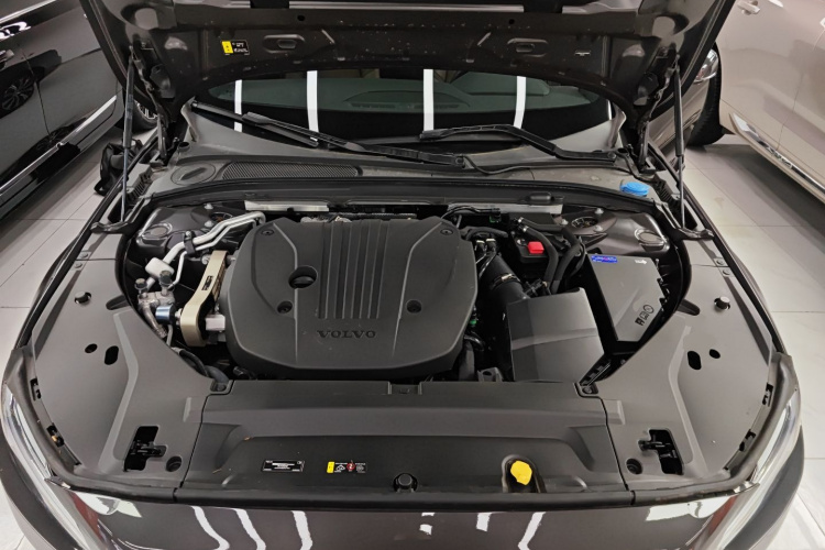 沃尔沃S90 2025款 B5 智远豪华版机舱底盘24