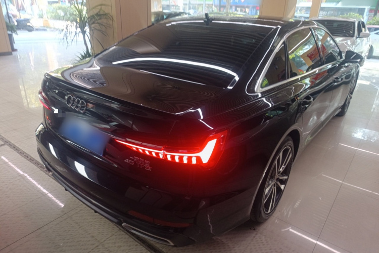 奥迪A6L 2021款 40 TFSI 豪华动感型车身外观7