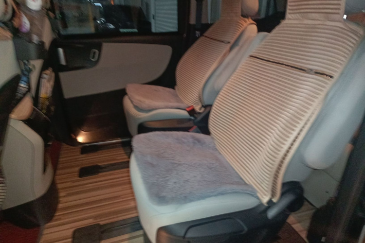 华颂7 2015款 2.0T 自动舒适型中控内饰7004