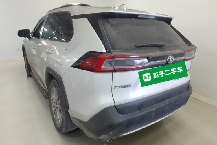 丰田 威兰达 2021款 2.0L CVT两驱豪华版车身外观5