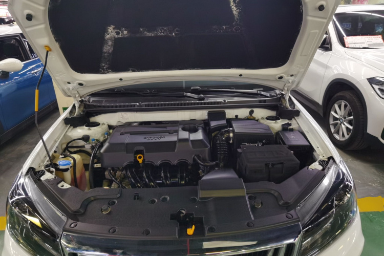 吉利汽车 帝豪 2019款 领军版 1.5L CVT豪华型 国VI机舱底盘24