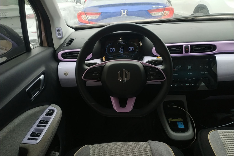 零跑汽车 零跑T03 2021款 400微糖版中控内饰13