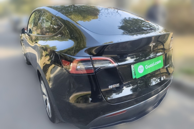 特斯拉 Model Y 2022款 改款 后轮驱动版车身外观5