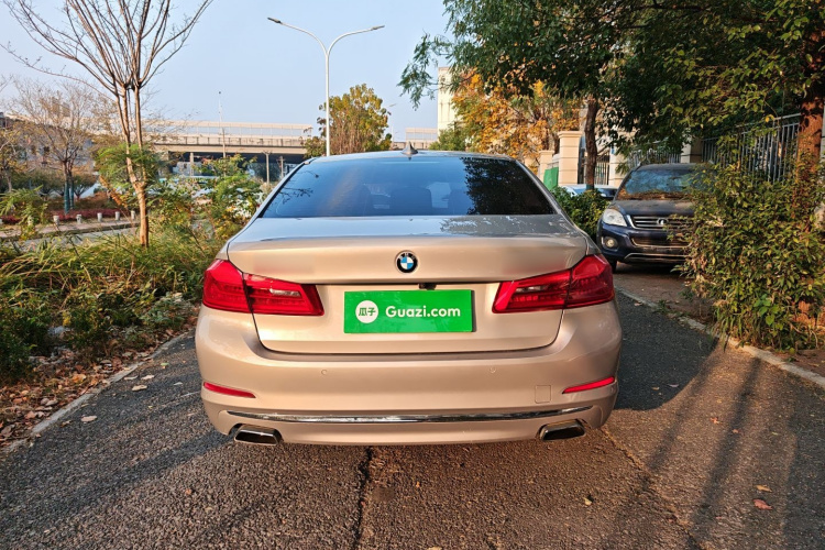宝马5系 2018款 525Li 豪华套装车身外观6004