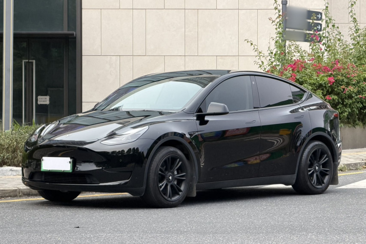 特斯拉 Model Y 2023款 后轮驱动版车身外观1