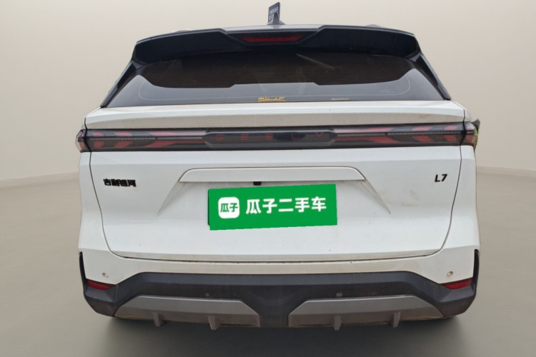 吉利银河 银河L7 2023款 1.5T 115km 星舰车身外观6