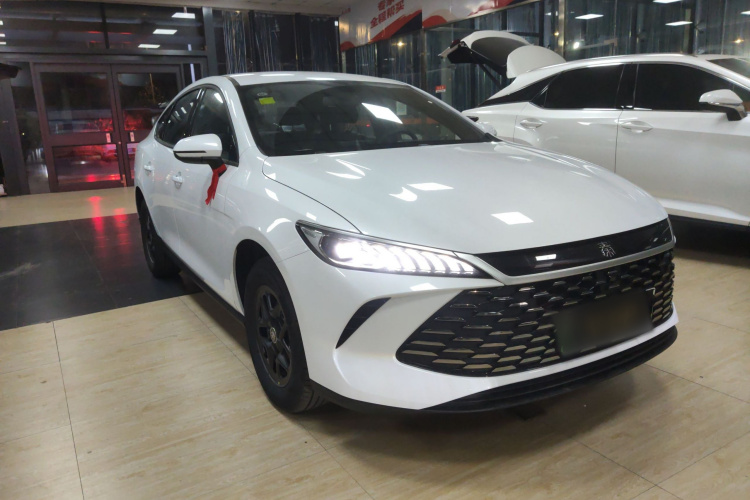 比亚迪 秦PLUS 2025款 DM-i 智驾版 128KM进取型车身外观6002