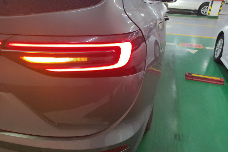 鸿蒙智行 问界M7 2022款 1.5T 后驱舒适版车身外观6006