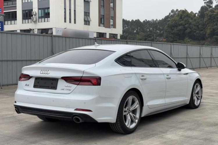 奥迪A5 2019款 Sportback 40 TFSI 时尚型车身外观6007