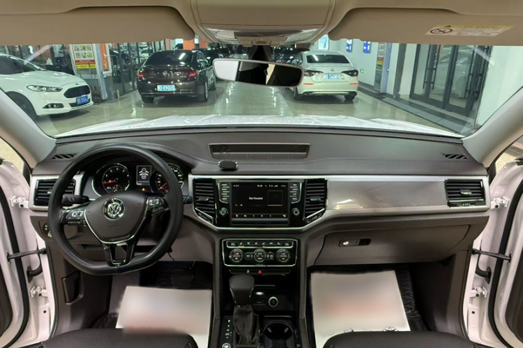 大众 途昂 2017款 380TSI 四驱豪华版中控内饰7001