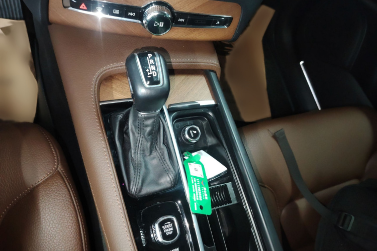 沃尔沃XC90 2019款 T6 智逸版 7座 国VI局部细节18