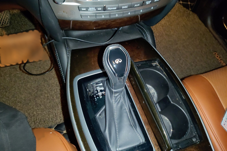 英菲尼迪QX60(进口) 2018款 2.5 S/C Hybrid 两驱卓越版 国VI局部细节18