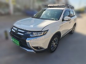 三菱 欧蓝德 2016款 2.4L 四驱精英版 5座