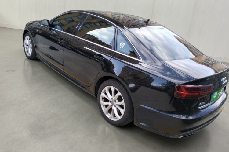 奥迪A6L 2018款 30周年年型 35 TFSI 时尚型车身外观5