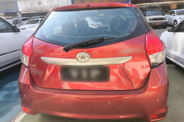 丰田 YARiS L 致炫 2015款 1.5E 自动魅动版车身外观6